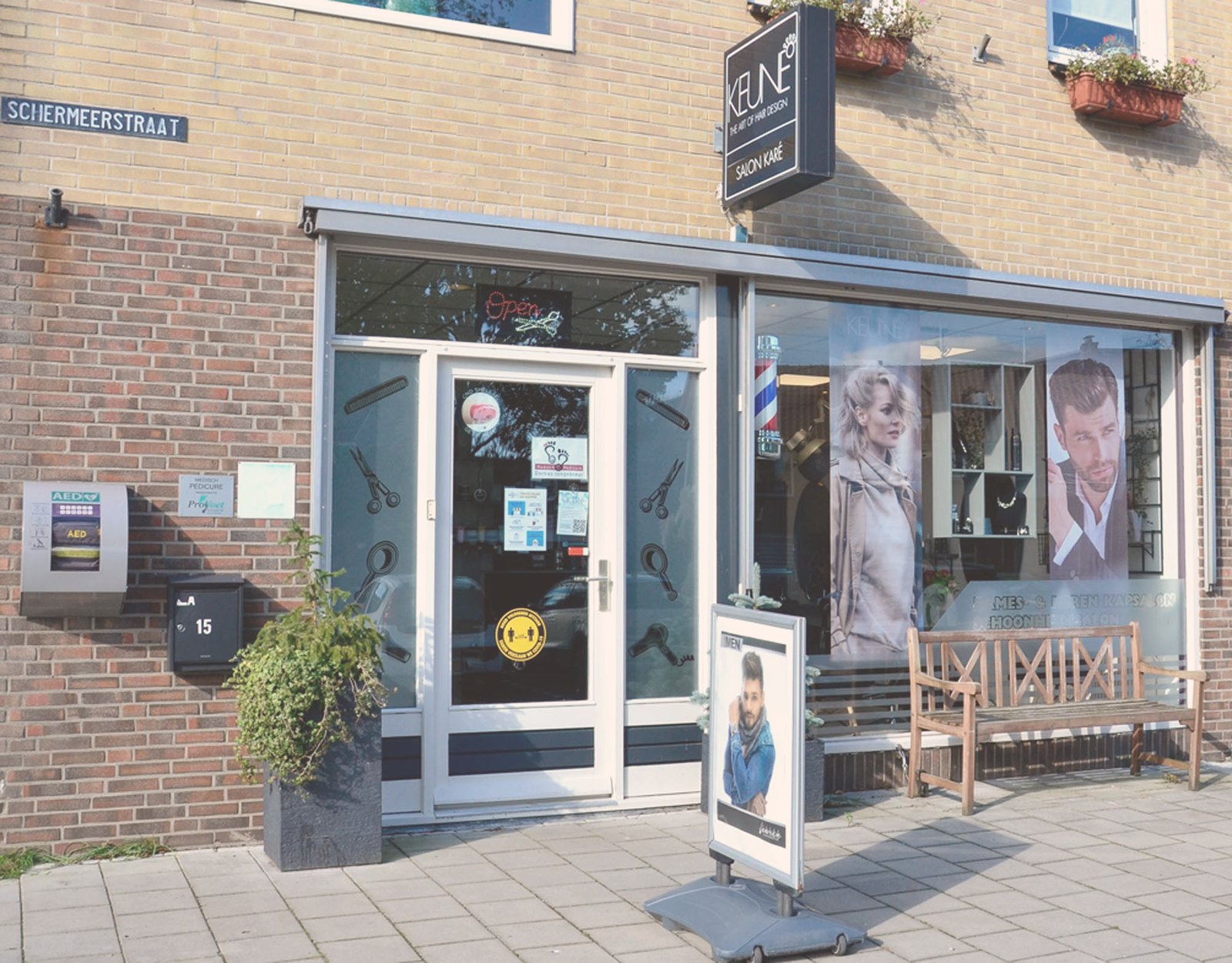 Salon KaRé aan de Schermeerstraat in Stompetoren
